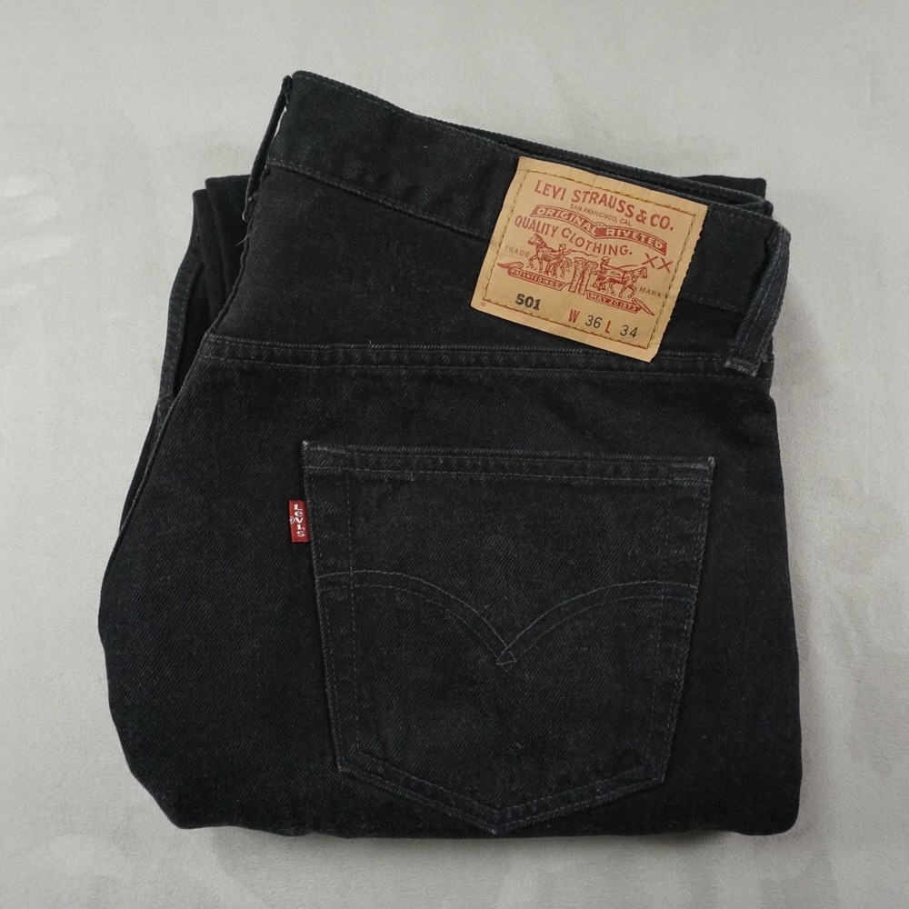 Vintage Levis 501 XX Jeans Mens 34x34 Black Original Straight Leg Canada 90s Y2K